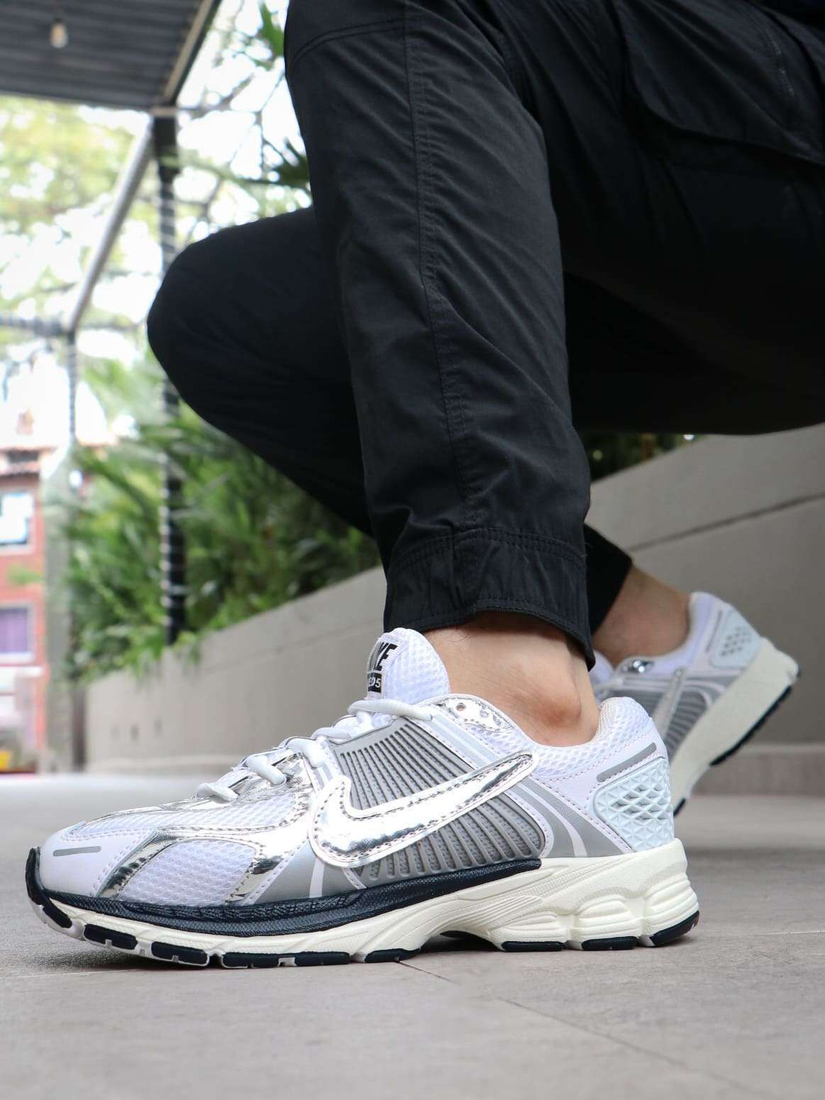 NUEVOS: Tenis Vomero ZOOM 5