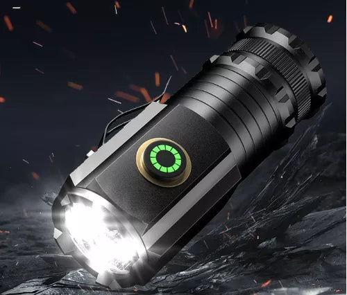 LUMINEX™ — Mini linterna táctica indestructible